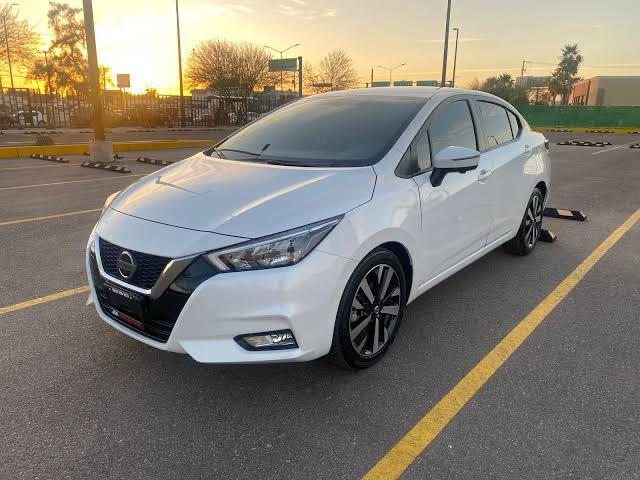 Versa Sedán Tipo B